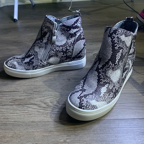 Snake Print Wedge Sneaker - Picture 2 of 2
